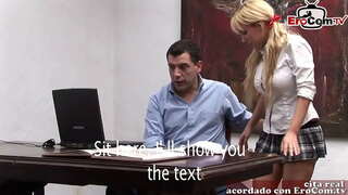 Spanska stora bröst milf knulla på jobbet